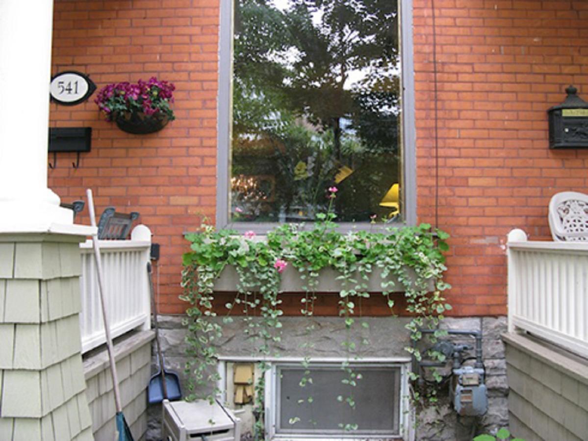 Avalon Bed And Breakfast Ottawa Exterior foto